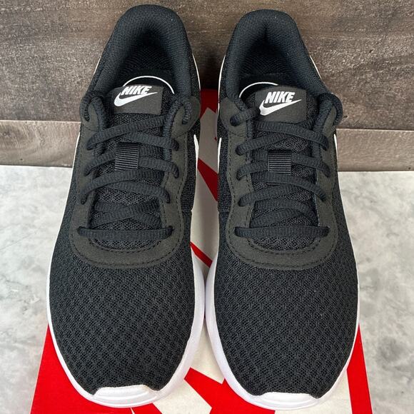 Nike Women's 5.5 Black White Tanjun Low Top Mesh Sneaker Athletic Running LB3-5 - Picture 2 of 6